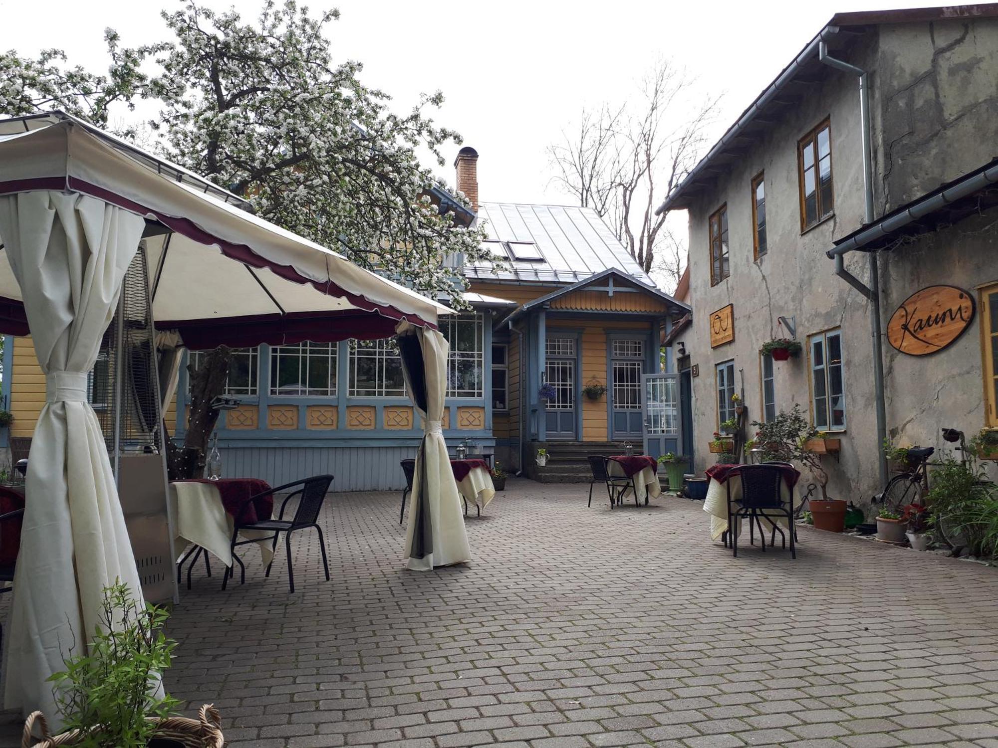 Villa Ou Apartments Parnu Bagian luar foto
